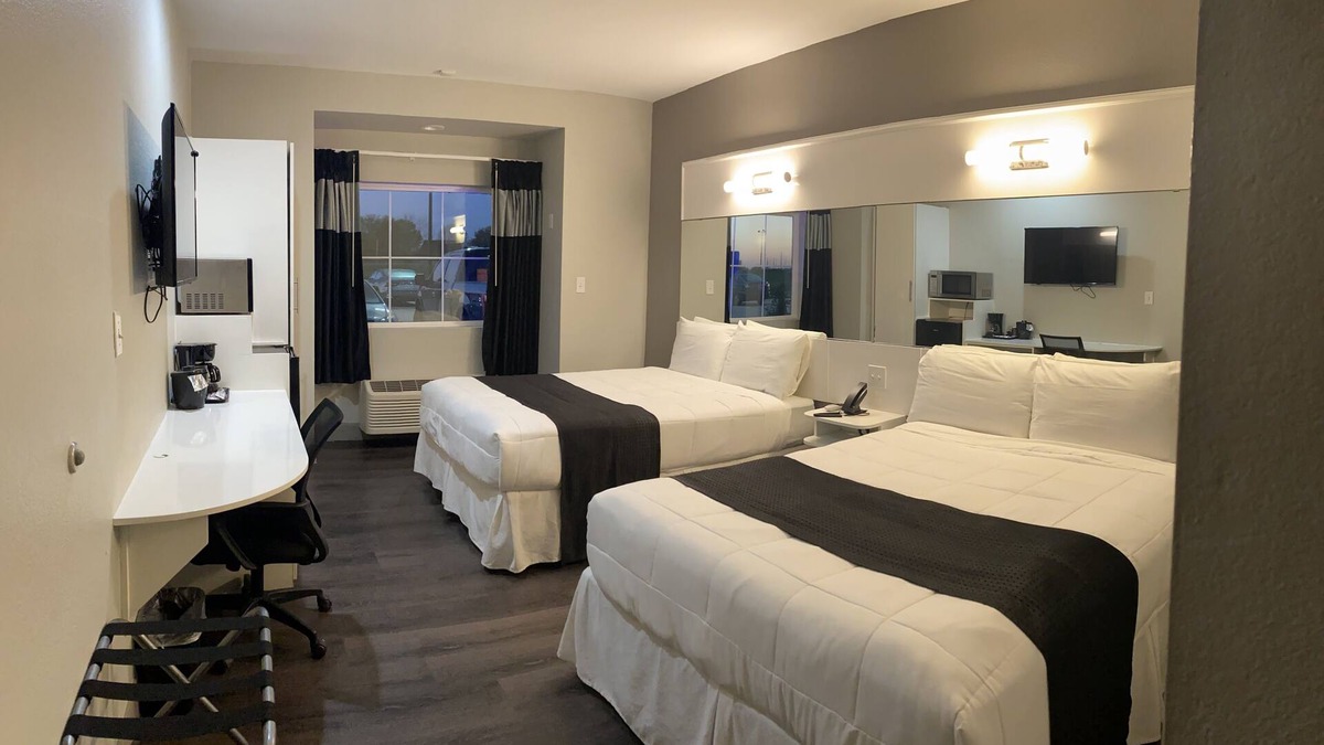 Port Arthur Hotel | Crystal Inn