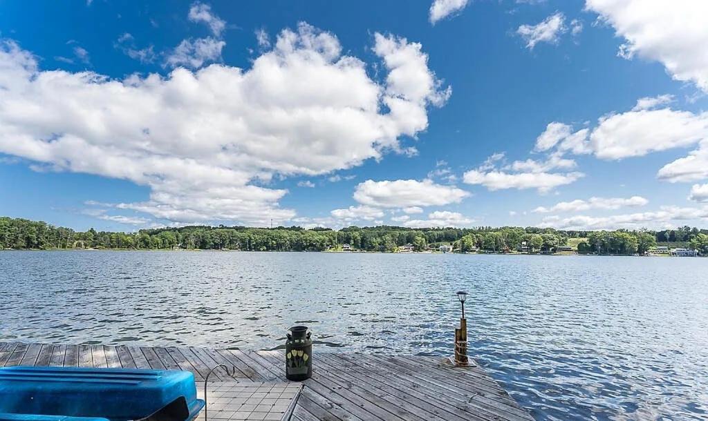 Hart House | Crystal Lake Cottage