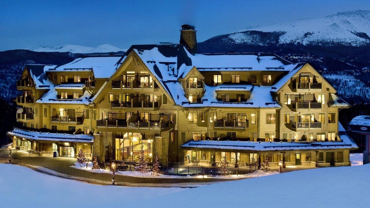 Breckenridge Hotel | Crystal Peak Lodge