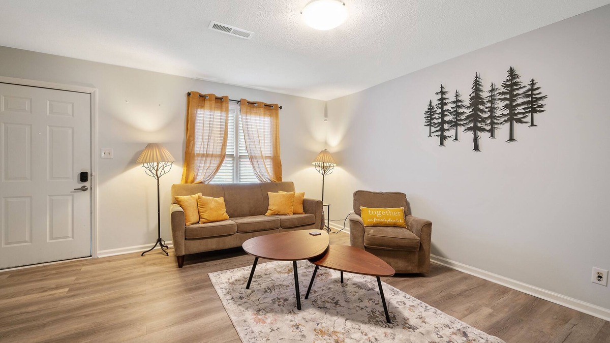Durham House | Crystal Pines- 2BD House, 10 Minutes From Duke and Downtown Durham
