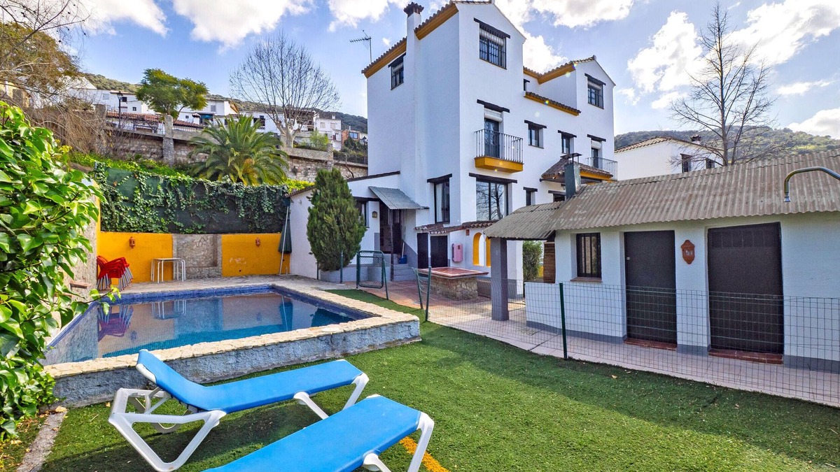 Jimera de Libar Cottage | Cubo's Casa Rural La Jara de Libar/private pool/free wifi/views