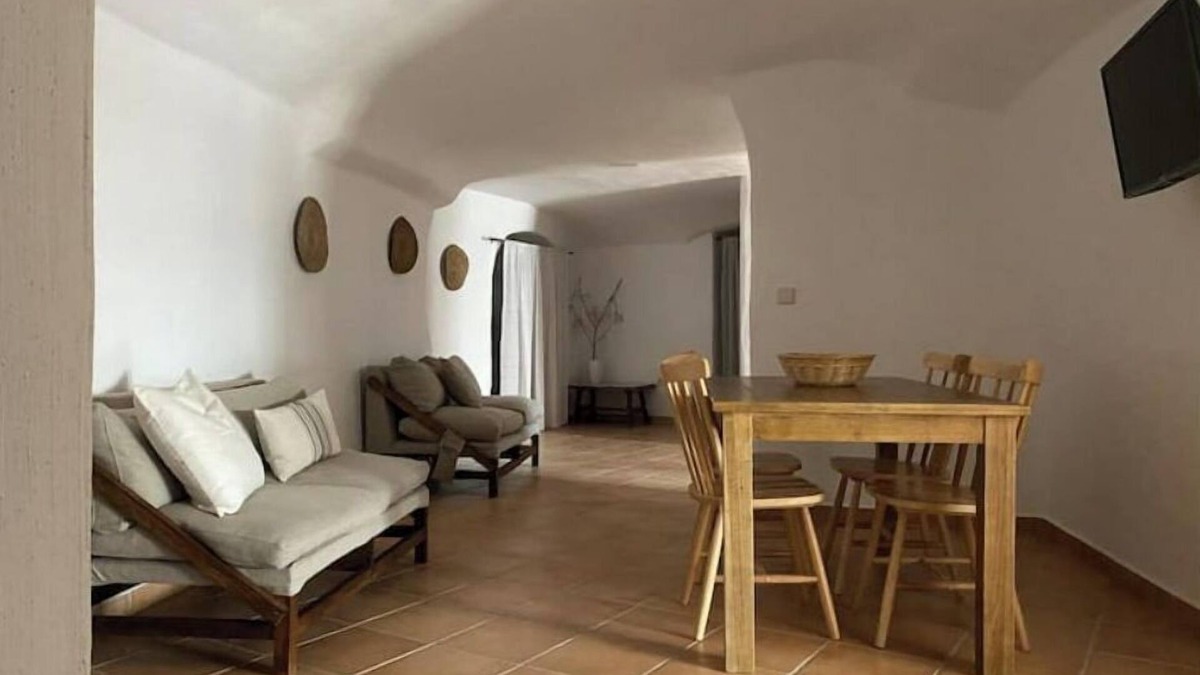 Cuevas del Campo House | Cueva de Ramón y Elvira