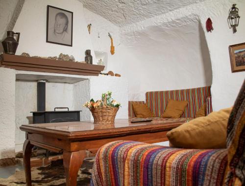 Gorafe House | Cueva Navarro