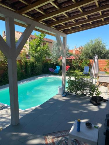 Cugnaux House | CUGNAUX Toulouse Metropole OUEST Chambre Privée de Luxe - SDB WC privée Terrasse Piscine Aqua Bike