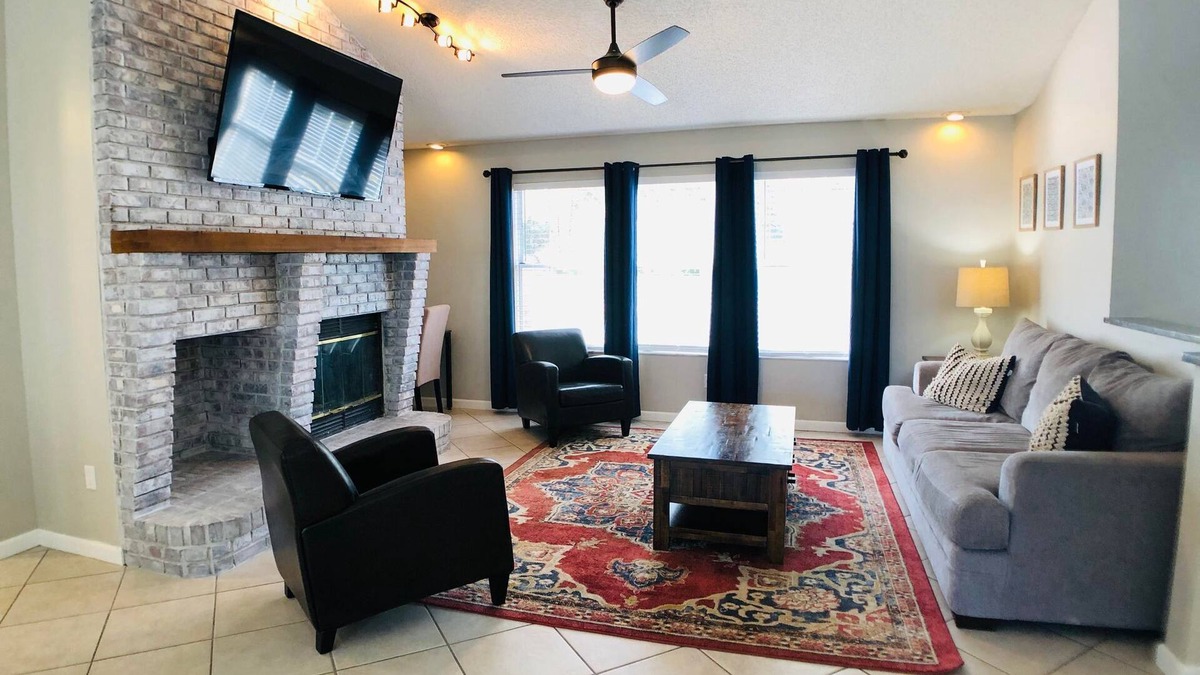St. Augustine House | Culdesac Hideaway - Cozy Mid-Term Retreat in Quiet Neighborhood!