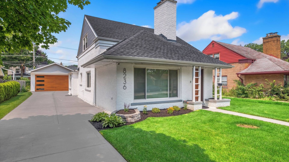 Skokie House | Culinary DREAM - Tranquil Home - Pizza Oven/BBQ/Smoker