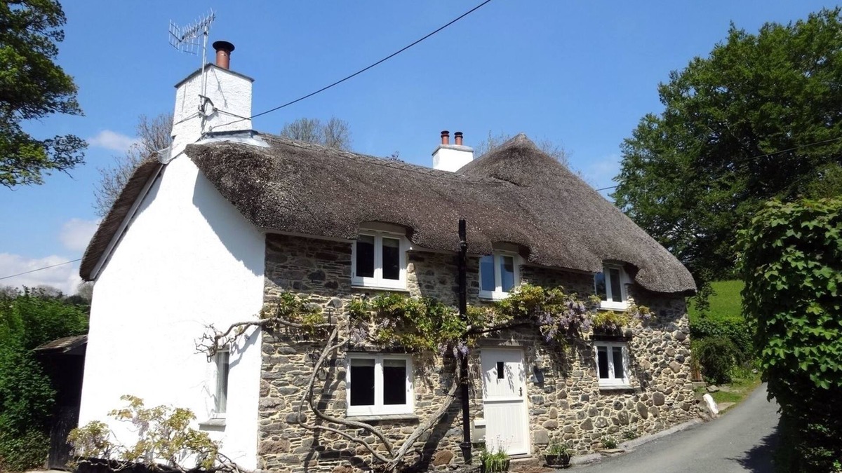 Michelcombe Cottage | CULLAFORD COTTAGE, pet friendly, luxury holiday cottage in Scorriton