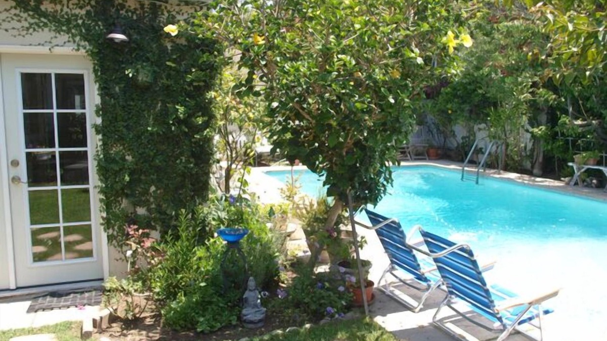 Clarkdale Apartment | Culver City Escape w/Pool, Near Disneyland Park!