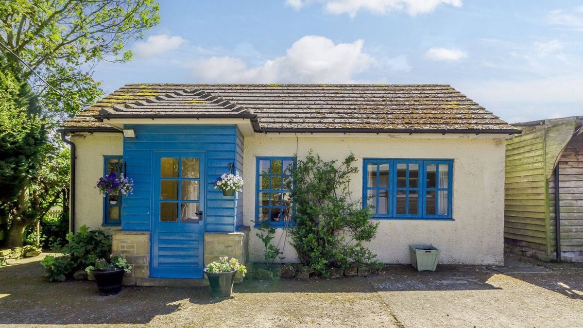 Hexham Cottage | CURLEW COTTAGE, pet friendly, with a garden in Haydon Bridge