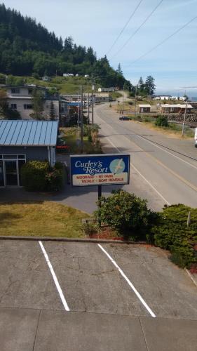 Sekiu Hotel | Curley's Resort & Dive Center