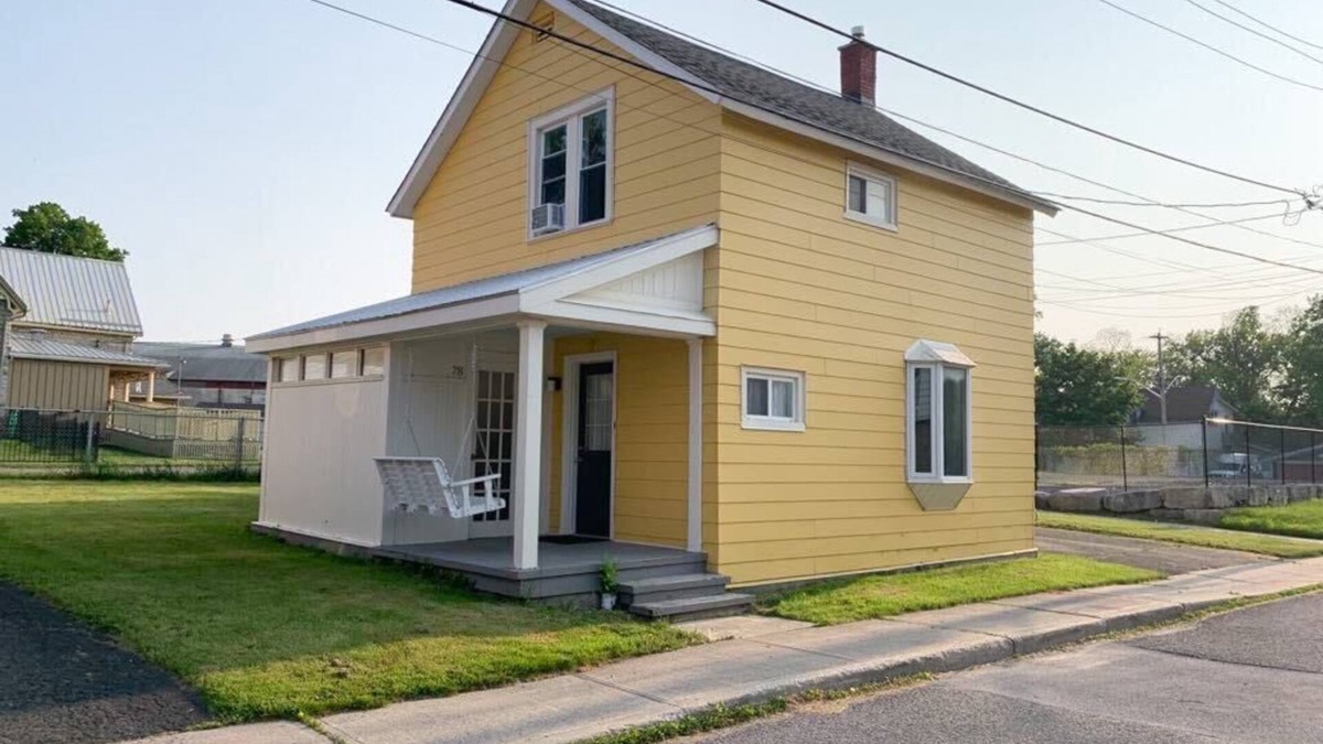 Almonte House | CURRENTLY UNAVAILABLE - DONT BOOK