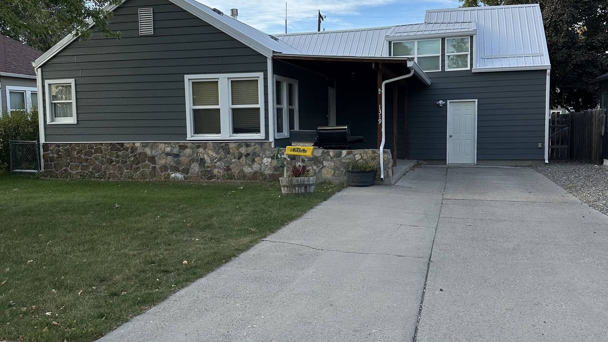 Central - Terry Cottage | Custer Cottage/Fenced Yard