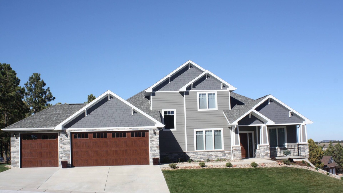 Rapid City House | Custom Built, Executive Golf Course Home