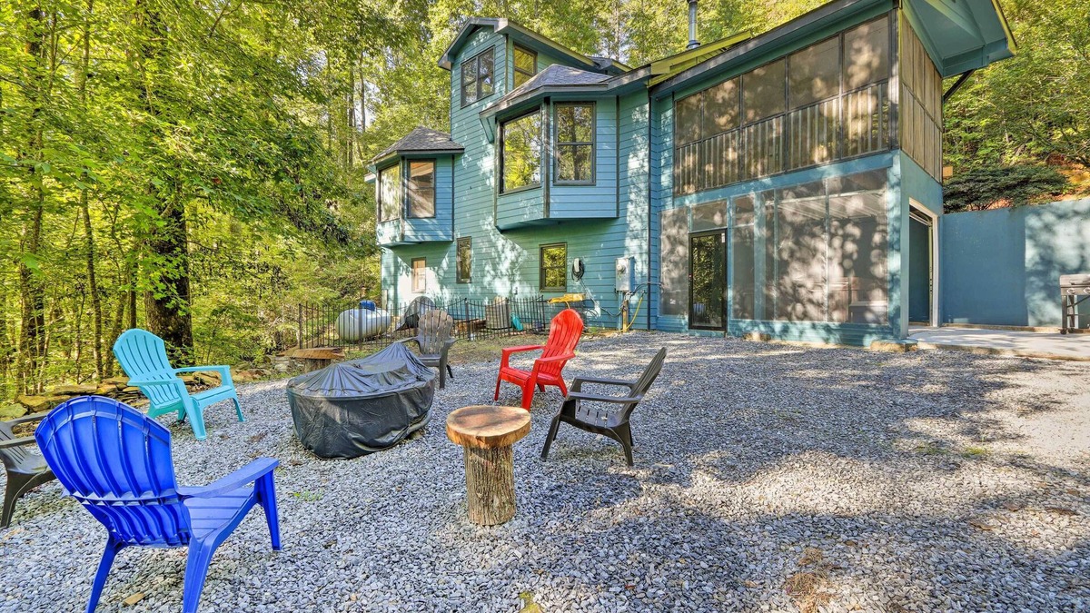 Ellijay Cabin | Custom-Built Luxury Cabin w/Tesla Charger!