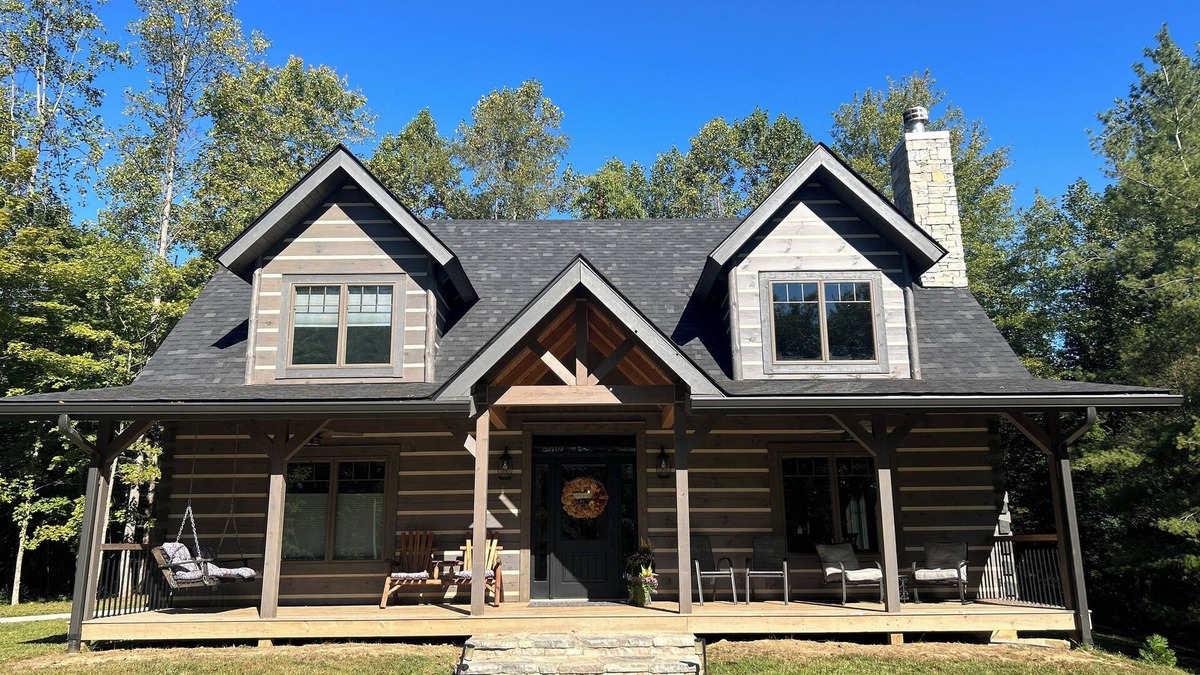 Salem Cabin | Custom cabin retreat with trails and hot tub. Exceptional reviews!