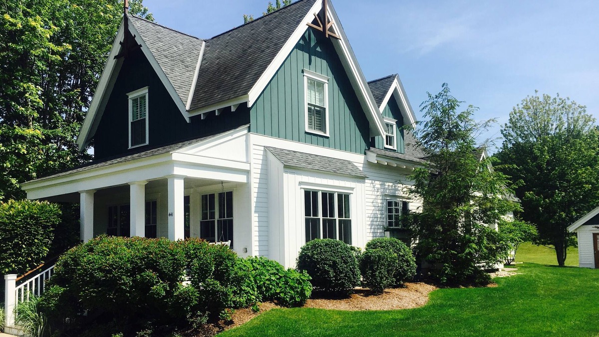 Harbor Springs House | Custom Harbor Springs In-Town Luxury Cottage