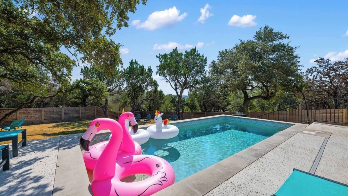Edgewater Beach House | Custom Home Near Lake Travis w/Pool, Hot tub, fire pit, grill, games room and putting area