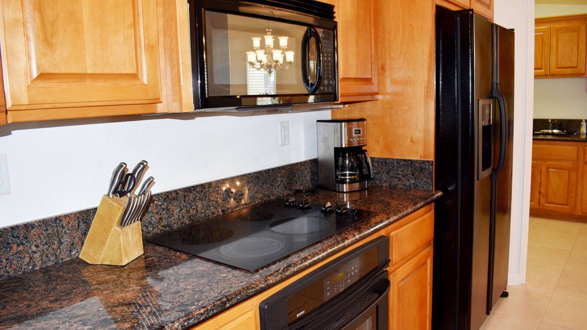 Pahrump House | Custom home with all amenities. Gourmet kitchen with many condiments