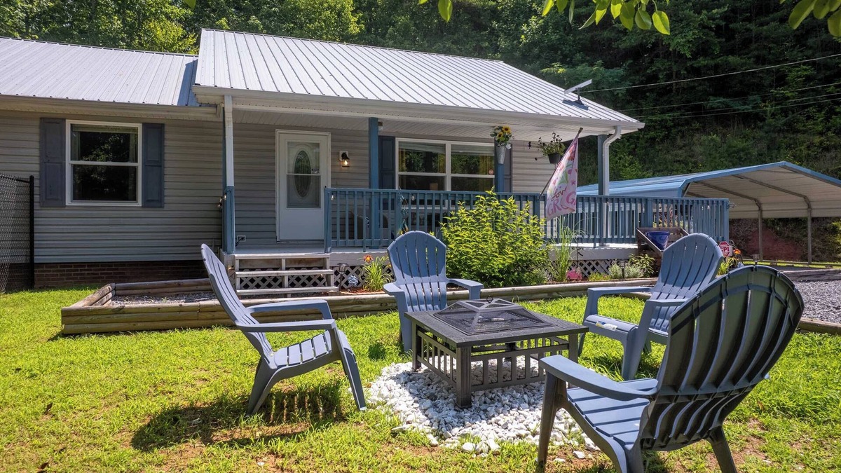 Cherokee Cabin | Customer Appreciation Year! See Discount information in Ad