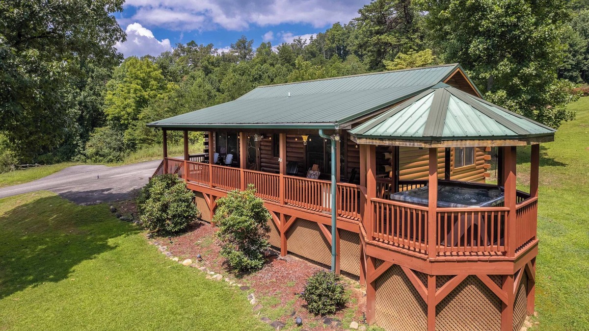 Qualla Cabin | Customer Appreciation Year! See Discount information in Ad