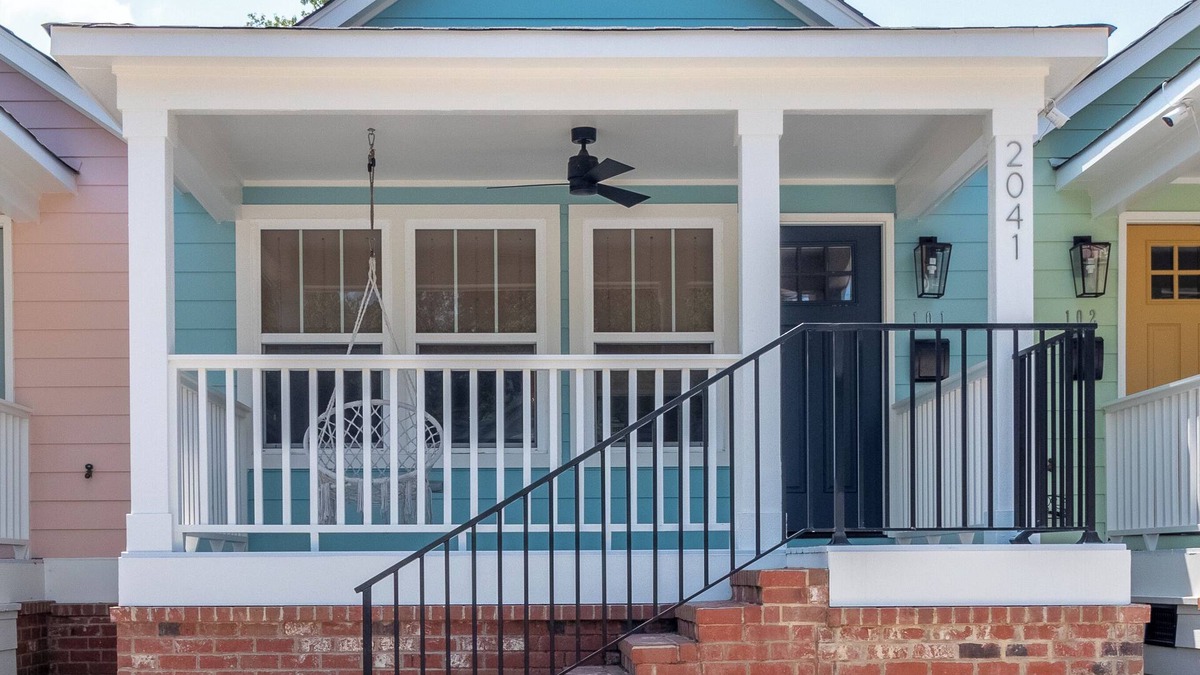 Cooper-Young Historic District House | Cute 2 bedroom pet family friendly great backyard
