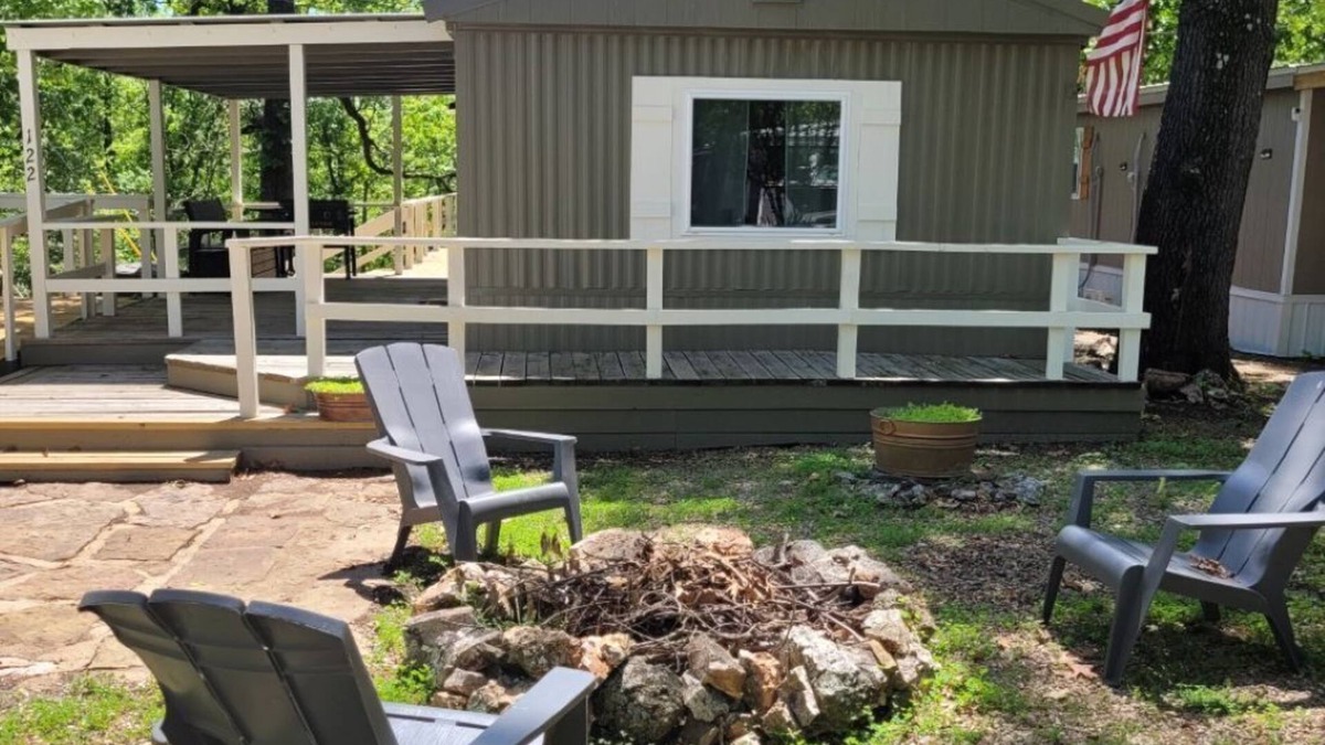 Park Hill House | Cute 2 Bedroom with Lake Access in Quiet Neighborhood - Sleeps 6