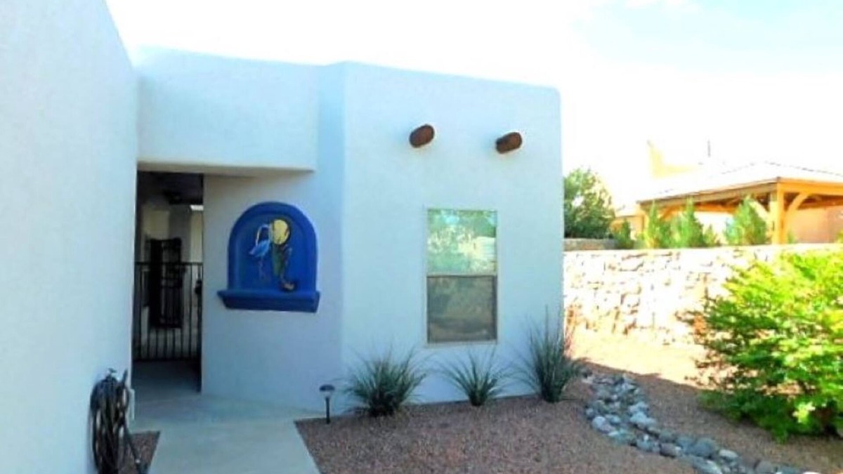 Las Cruces Apartment | Cute and Quaint Detached Studio Casita