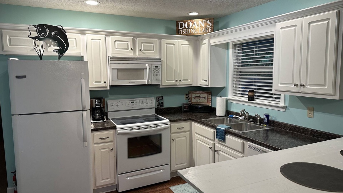 Marianna House | Cute bungalow just outside Marianna with full kitchen and laundry