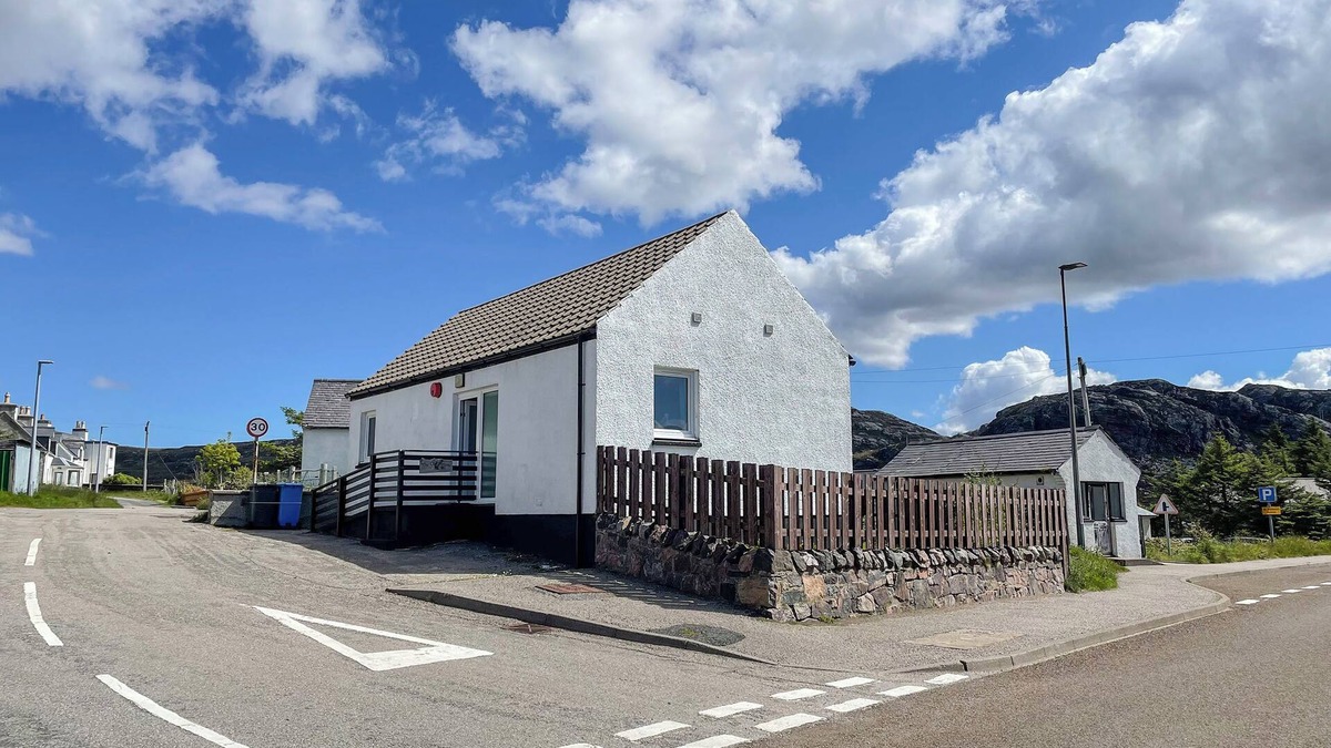 Badcall Cottage | Cute, comfy bolthole in an amazing spot to explore from.
