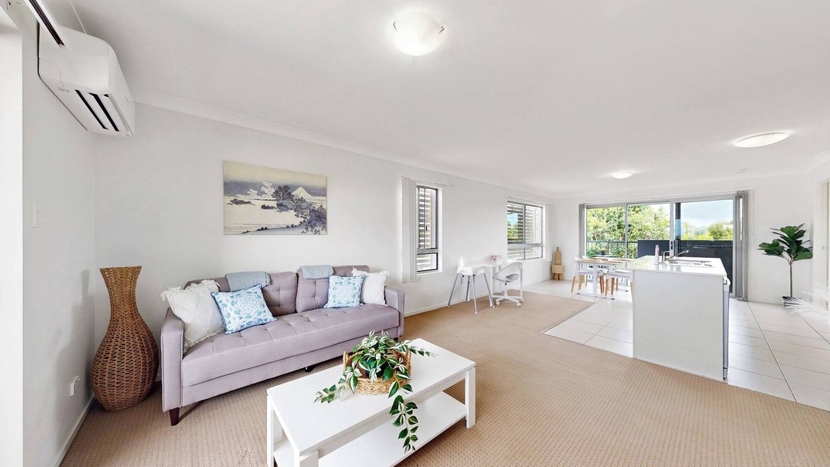 North Lakes Apartment | Cute & Cosy with Great Location