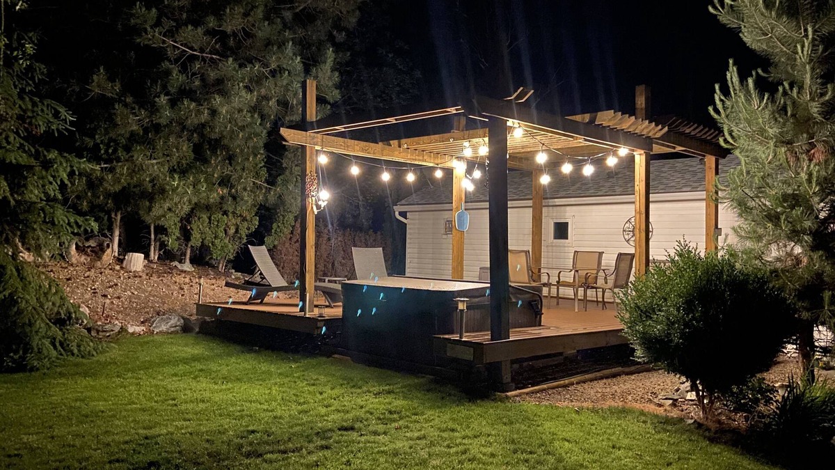 Okanagan-Similkameen House | Cute country home, steps to quiet boat launch, with private hot tub!