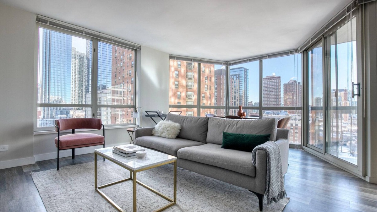 Rush and Division Apartment | Cute Gold Coast 2BR w/Outdoor Terrace, nr Beach & L, by Blueground