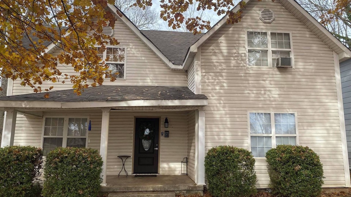 Florence House | Cute Home in Downtown Florence - 4 BR, 2 BA, WiFi, Pet Friendly!