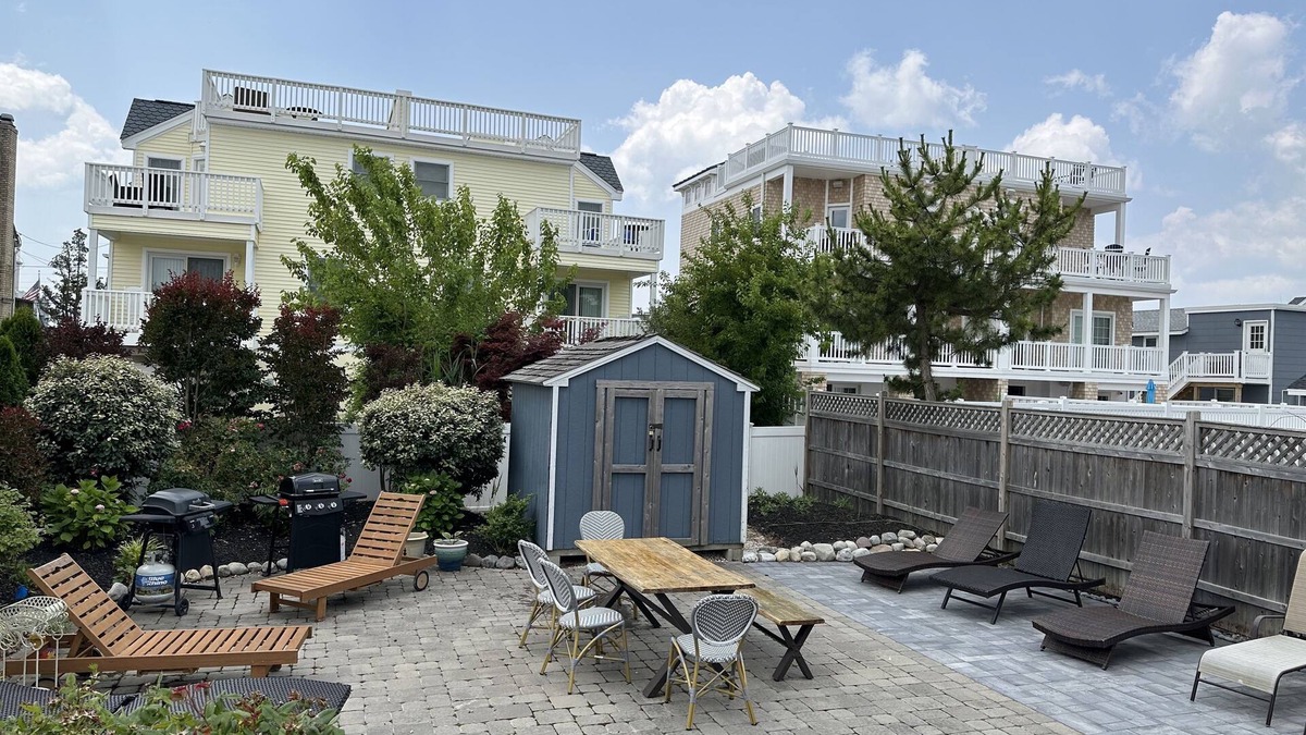 Beach Haven Apartment | Cute little apartment close to all Beach Haven has to offer