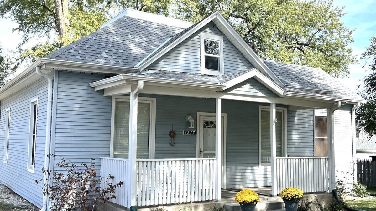 Aurora House | Cute & quiet Boho House. King size bed!