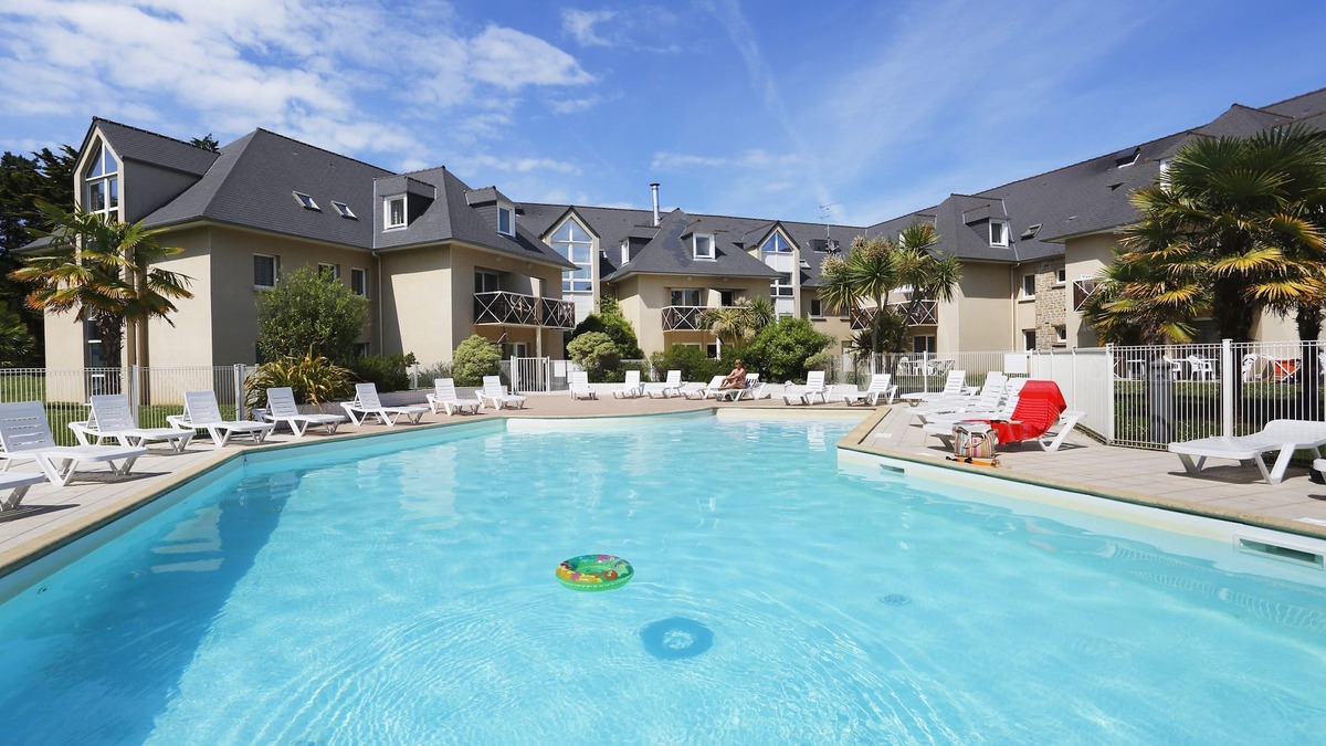 Saint-Briac-sur-Mer Condo | Cute Seaside Apartment | Walk to the Beach!