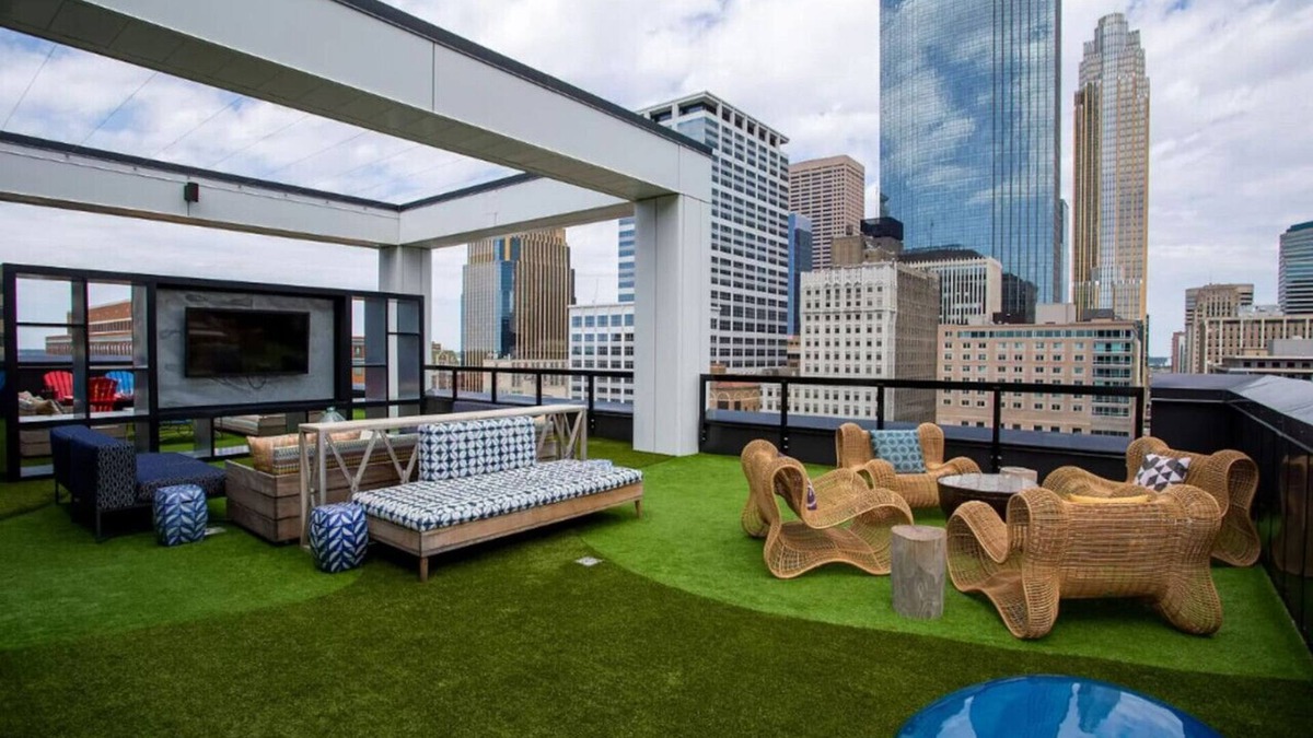 Downtown Minneapolis Apartment | CW Studio Sky Lounge Rooftop Pool Gym K