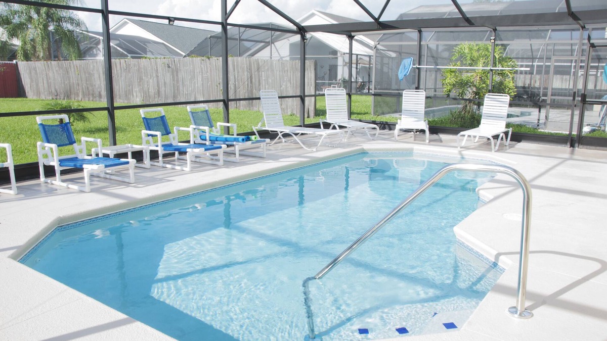 Indian Point House | CYBER WEEK WAS 180 NOW 175 Near Disney World: 4BR/2BA Pool Home + Free Internet