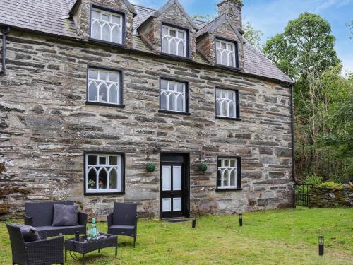 Maentwrog House | Cynfal Fawr Farmhouse