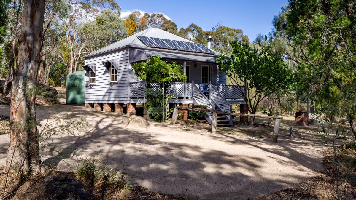 Ballandean Cottage | Cypress Ridge Cottages