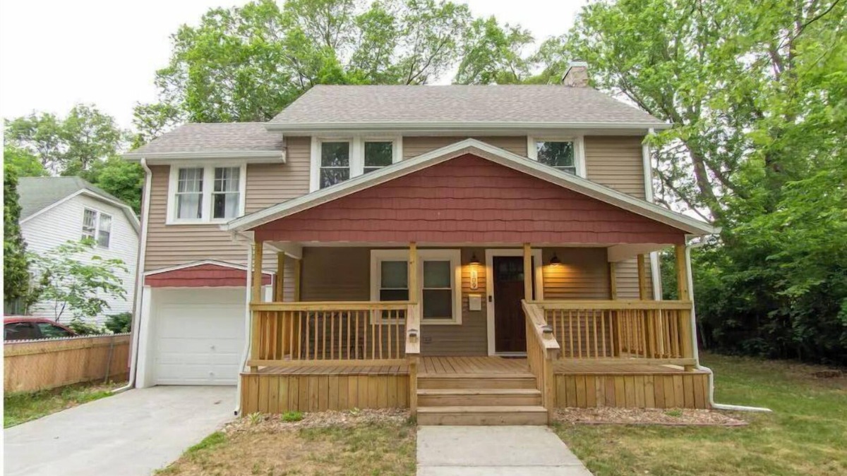 Ames House | Cy’s Nest- Walk to Jack Trice & Hilton