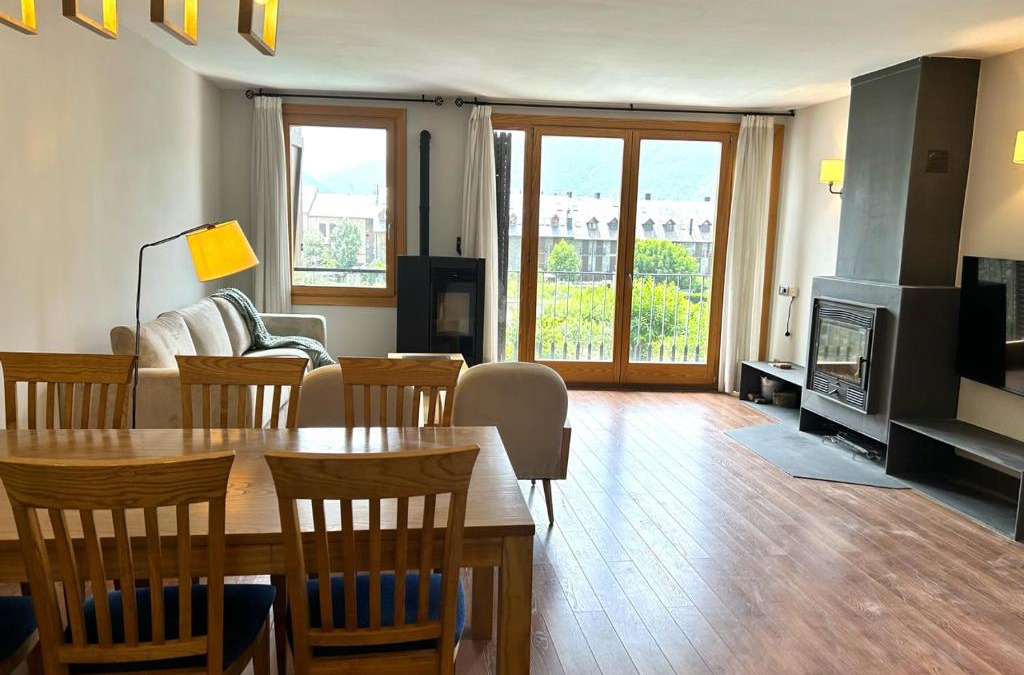 Esterri D'Aneu Apartment | Dúplex amb encant al casc antic d'Esterri i vistes úniques by RURAL D'ÀNEU