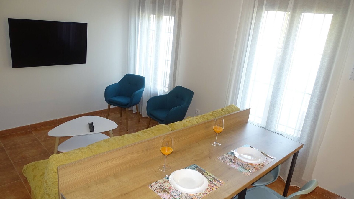 Valle de Abdalagis Apartment | Dúplex con Terraza/solárium Junto al Caminito del Rey