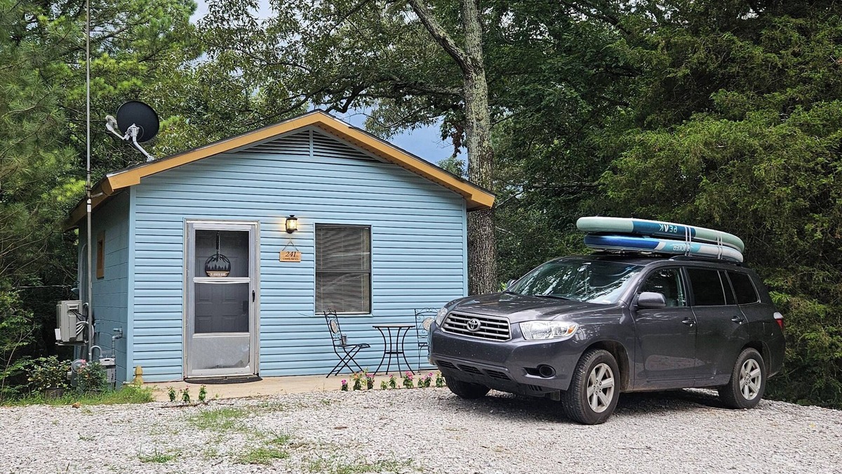 Rogersville Apartment | D'Fishermen Trail - Cool studio with AC in outdoorsy Rogersville