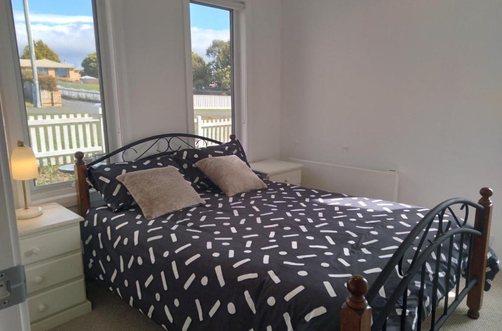 Oatlands Apartment | D"s cottage - Self contained guest suite