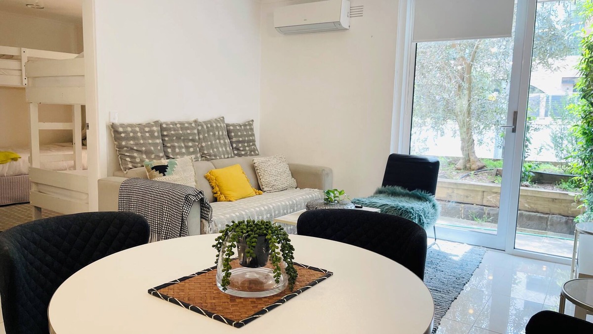 North Melbourne Apartment | D101 Charming apartment in North Melbourne