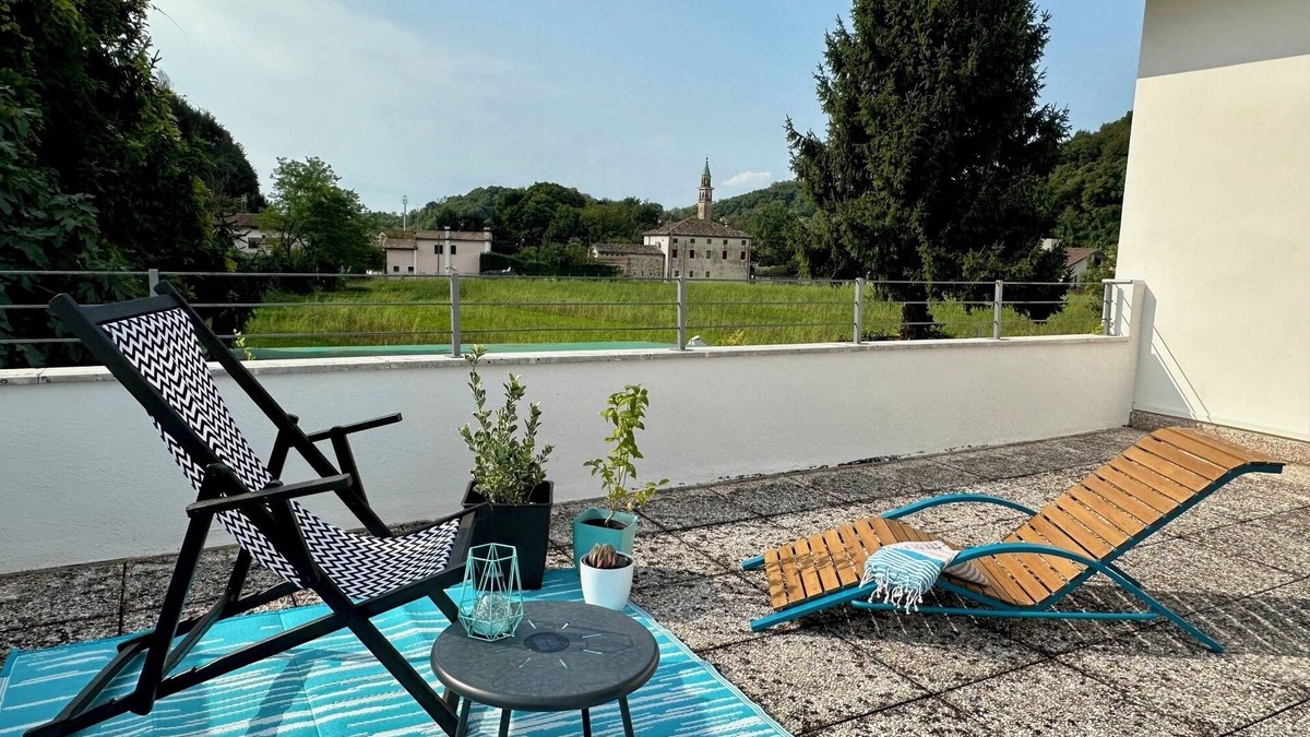 Liedolo Apartment | Da Deki apartment with large terrace overlooking Monte Grappa