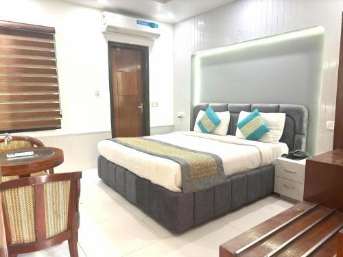 Karol Bagh Hotel | Daanish Residency in Karol Bagh Delhi Near Ganga Ram Hospital