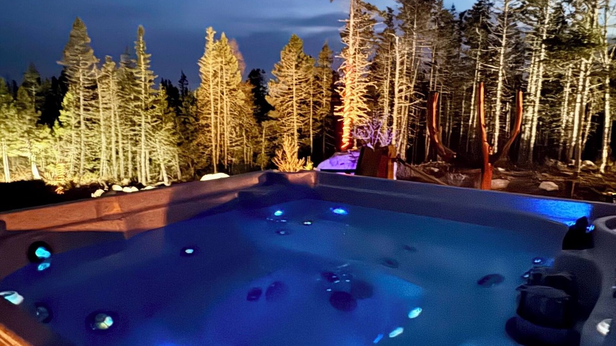 Saint Esprit Cottage | Daily Private Outdoor Hot Tub Access; Paid Access to Sauna; BBQ; Wi-Fi