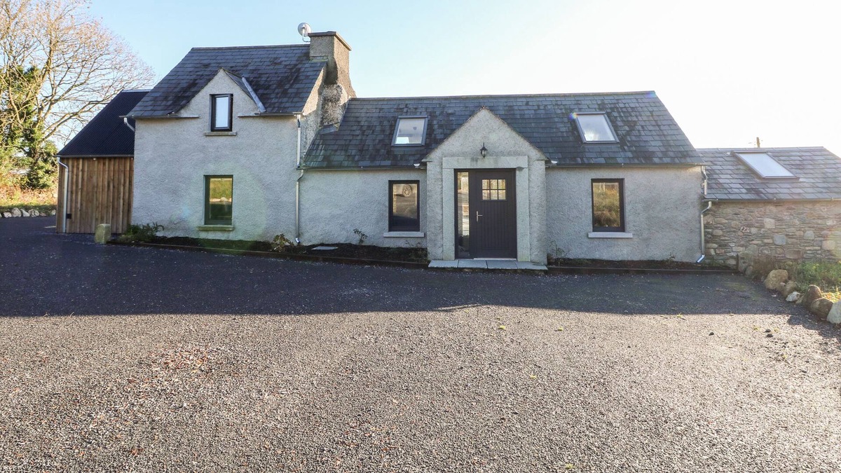 Kilmyshall Cottage | DAIRY LANE COTTAGE, pet friendly in Bunclody, County Wexford
